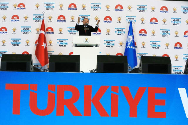 Erdoğan AK Parti'nin Seçim Beyannamesini Açıkladı, Toplumun Her Kesimine Ayrı Ayrı Müjdeler Verdi