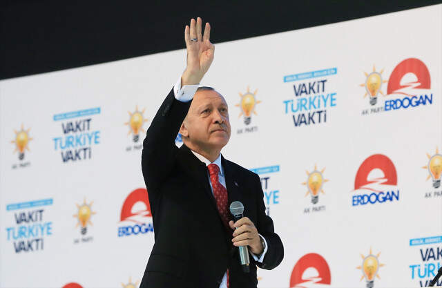 Erdoğan AK Parti'nin Seçim Beyannamesini Açıkladı, Toplumun Her Kesimine Ayrı Ayrı Müjdeler Verdi