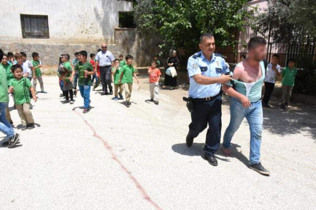 Aldatılan Kadın, Sevgilisiyle Buluşan Kocasını Kadının Eşine Yakalattı