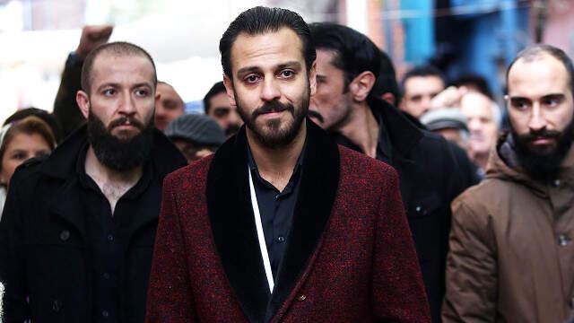 Çukur Dizisi Sezon Finalinde Hayranlarıyla Buluşuyor Çukur Dizisi Sezon Finalinde Hayranlarıyla Buluşuyor