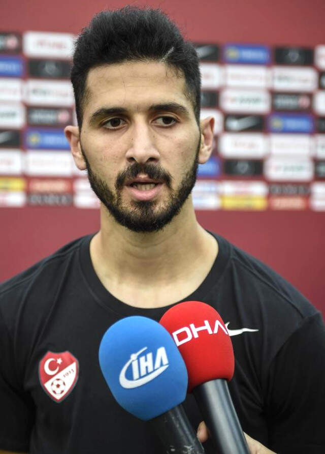 Emre Akbaba: 'Her Futbolcunun Büyük Takım Hedefi Vardır' Emre Akbaba, Alanyaspor'dan Ayrılıyor: Başkan Bana Söz Verdi