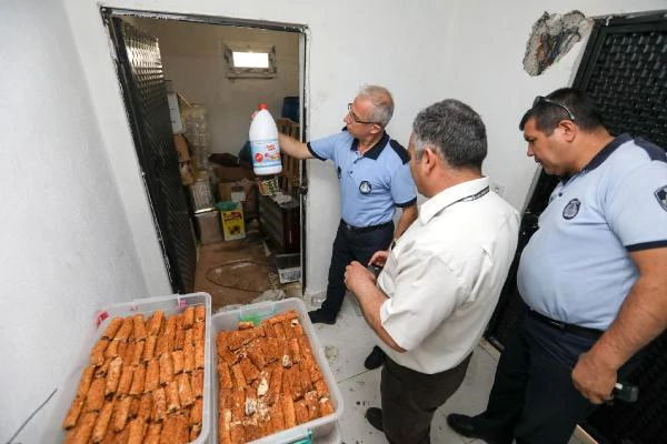 Bu Kadarına da Pes! Garajda Ramazan Pidesi Üretirken Yakalandılar