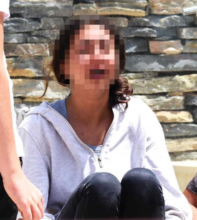 Erkek Arkadaşı, İzni Olmadan Bikinili Fotoğrafını Paylaşınca Sinir Krizi Geçirdi