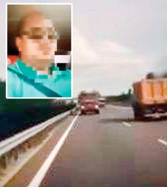 Minibüs Şoförü Facebook'tan Canlı Yayın Yaparken Kamyonla Çarpıştı: 9 Ölü