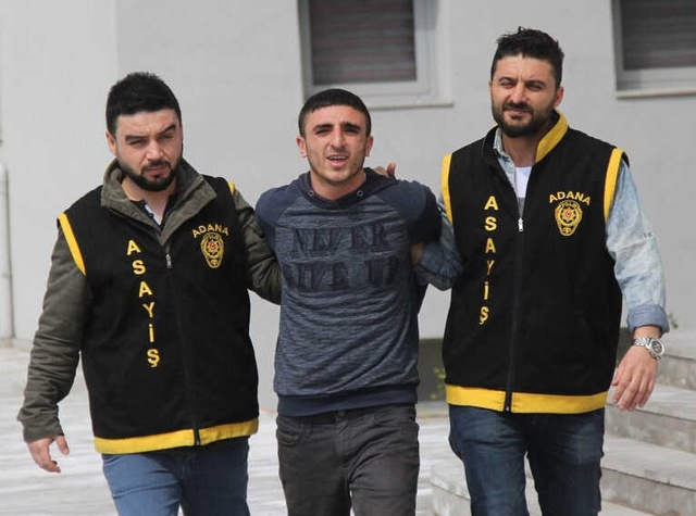 Hırsızın Yöntemi Pes Dedirtti! Açamadığı Kapıyı Ev Sahibine Açtırdı