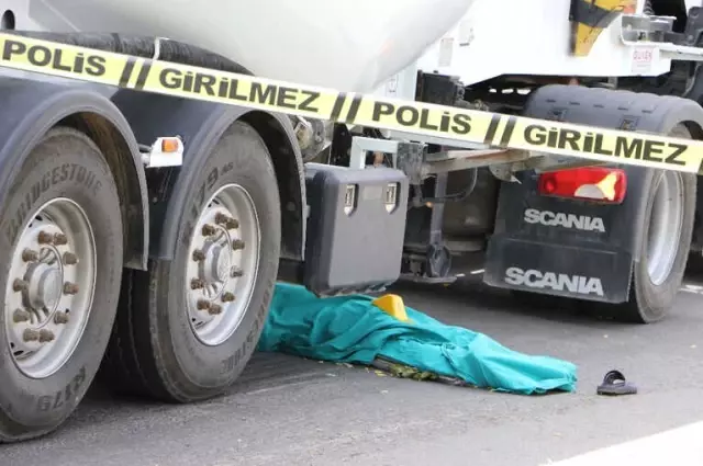 TIR'ın Çarptığı 5 Çocuk Babası, Soğuk Asfalt Üzerinde Can Verdi