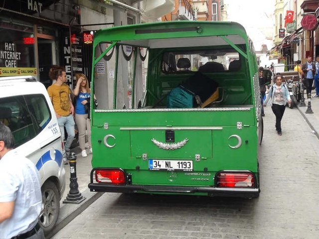 Taksim'de Turist, Başına Poşet Geçirilmiş ve Kelepçeyle Boğulmuş Halde Ölü Bulundu