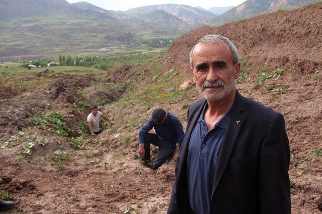 25 Haneli Mahalle Halkı, Heyelan Sahasında Yer Alan Evlerinde Ölüm Korkusuyla Yaşıyor