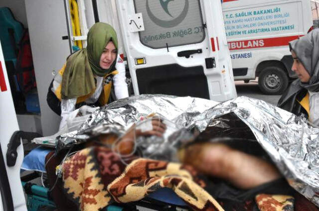 Ev Kadını, Meyve Bahçesinde Üzerine Benzin Döküp Kendini Ateşe Verdi Ev Kadını, Meyve Bahçesinde Üzerine Benzin Döküp Kendini Ateşe Verdi
