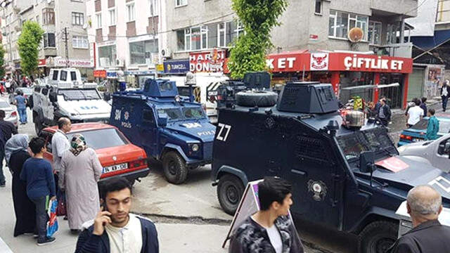 Pazarın Savaş Alanına Döndüğü Silahlı Kavga Kamerada