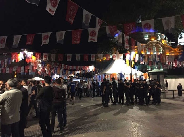 Bursa'da Partilerin Seçim Standında Meydana Gelen Gerginliğin Yeni Görüntüleri Ortaya Çıktı