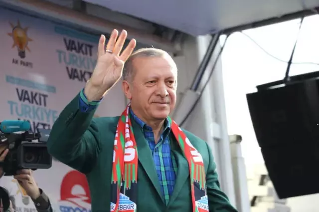 Erdoğan'dan Muhalefete Demirtaş Tepkisi: Türbe Gibi Gidiyorlar!