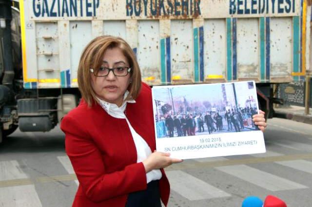 Fatma Şahin, Meral Akşener'e Fotoğraflarla Cevap Verdi