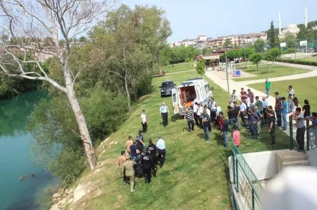 Serinlemek İçin Gireni Yutuyor! Manavgat Çayı 1 Ayda 4 Kişiye Mezar Oldu