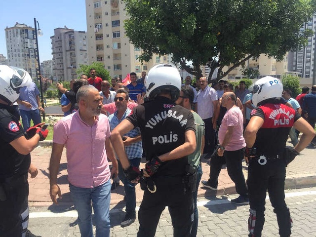 Adana'da Toplu Taşımacıların Kavgası! 200 Kişi Birbirine Girdi