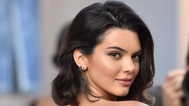 Kendall Jenner, Yakın Arkadaşları Gigi Hadid ve Bella Hadid'in Erkek Kardeşiyle Öpüşürken Görüntülendi