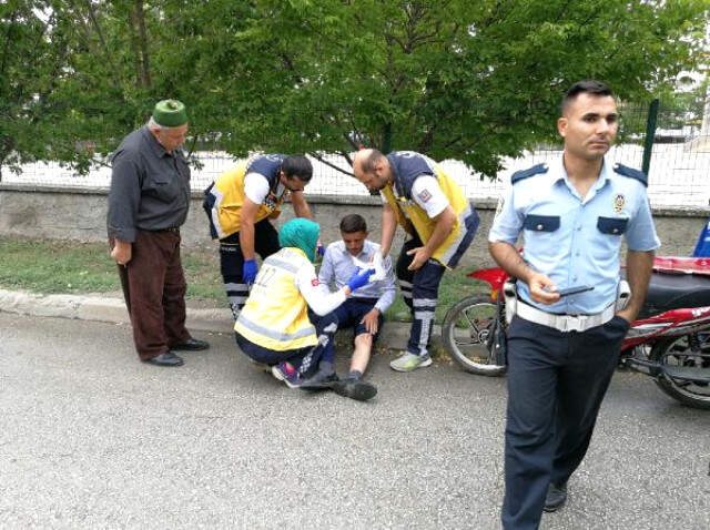 Samsun'da Dehşet! Alkollü Saldırgan Önce Yaşlı Adamı Ardından Önüne Geleni Bıçakladı Samsun'da Dehşet! Alkollü Saldırgan Önüne Geleni Bıçakladı