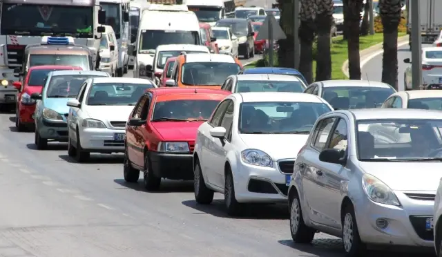 Tatilciler Bodrum'a Akın Etti, Güvenlik Önlemleri En Üst Seviyeye Çıkarıldı