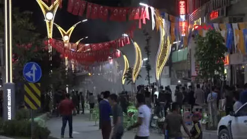 Hakkari'de Gençler Arasında Çıkan Kavgayı Polis Havaya Ateş Açarak Ayırabildi