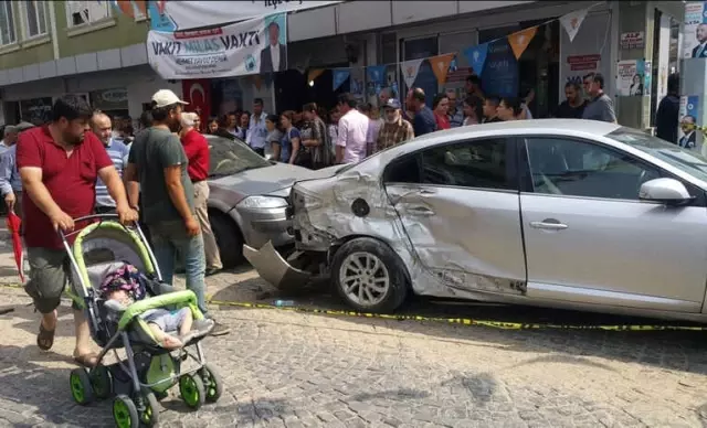 Freni Patlayan Kamyonet Önüne Çıkan Araçları Ezip İş Yerine Daldı