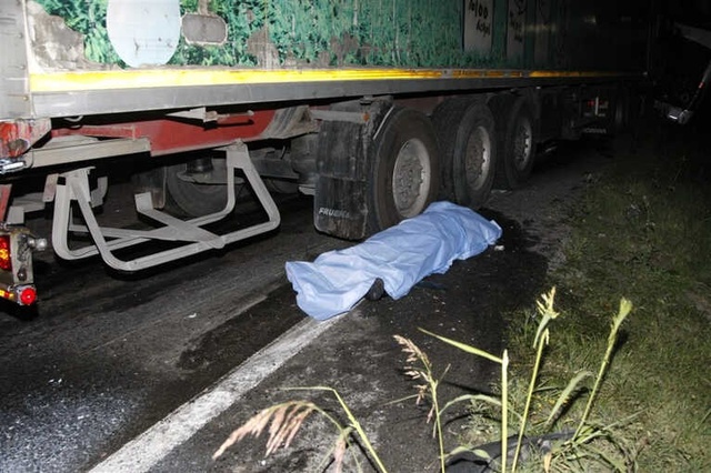 Otobanda Arıza Yapan Yolcu Otobüsüne TIR Arkadan Çarptı: 2 Ölü