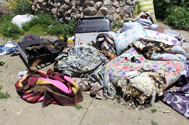 Mahalle Halkı Diken Üstünde! Kendi Kendine Yanan Evlerin Sırrı Çözülemiyor