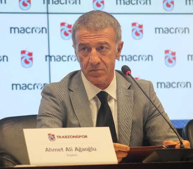 Trabzonspor, Yeni Formalarını Basın Toplantısında Tanıttı