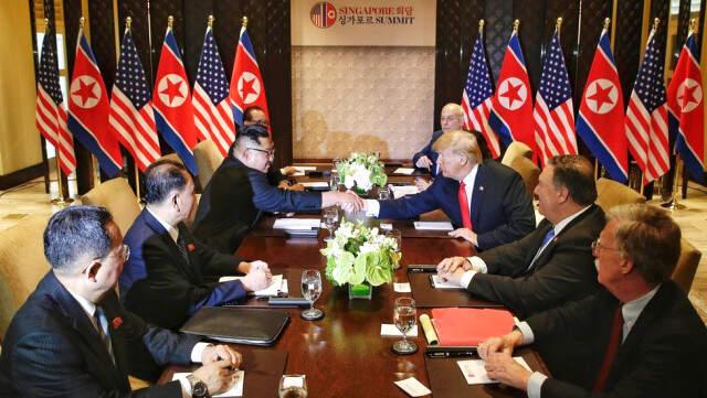 Trump ile Kim Tarihi Zirvede Buluştu, İlk Sözler 