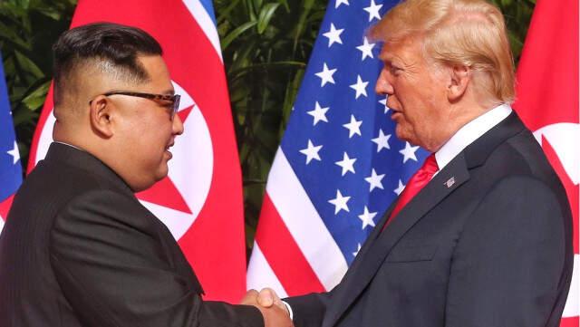 Trump ile Kim Tarihi Zirvede Buluştu, İlk Sözler 