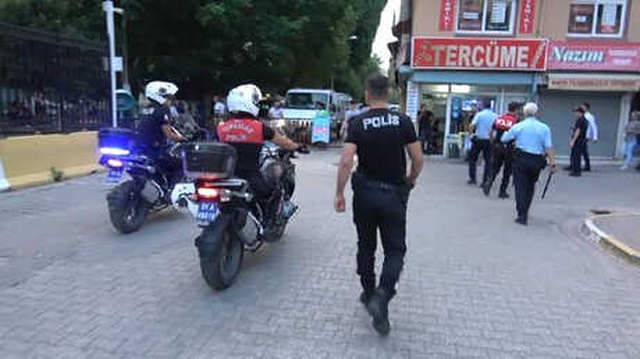 Adana'da Uyuşturucu Operasyonunda 17 Kişi Tutuklanınca 150 Kişi Adliyeyi Bastı!