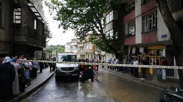 Anne ve 2 Çocuğu Sel Sularının Bastığı Evlerinde Boğularak Hayatını Kaybetti