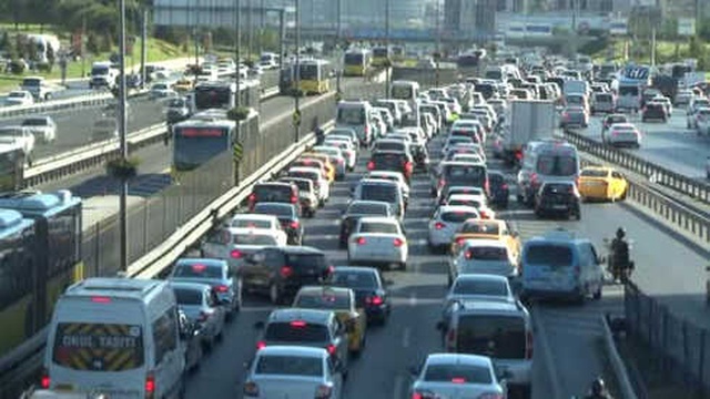 İstanbul'da Bayram Trafiği Başladı