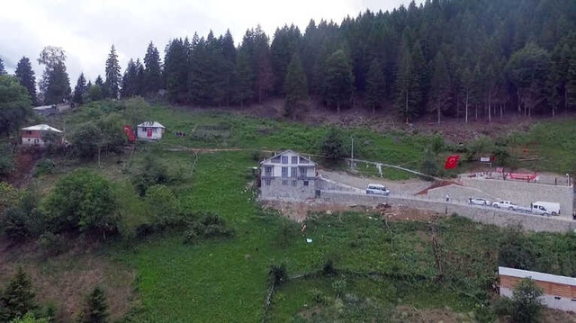Trabzon'da Şehit Edilen Eren Bülbül'ün Ailesine Ev Hediye Edildi