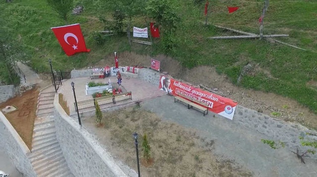 Trabzon'da Şehit Edilen Eren Bülbül'ün Ailesine Ev Hediye Edildi