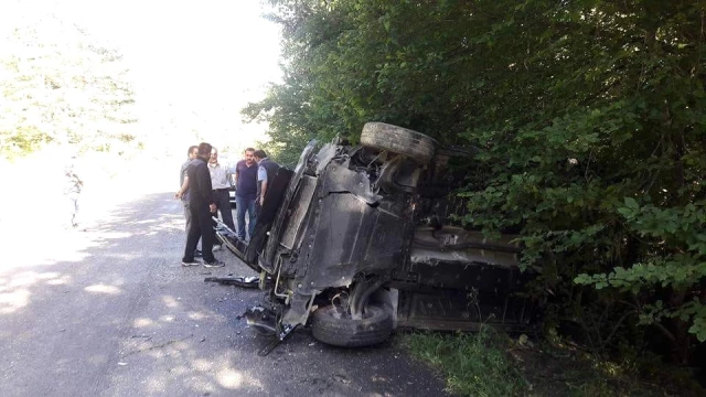 Kastamonu'da İki Otomobil Kafa Kafaya Çarpıştı: 1 Ölü, 4 Yaralı