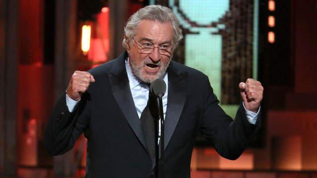 Donald Trump Sahnede Kendisine Küfür Eden Robert de Niro'ya 