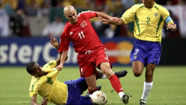 Türkiye'ye Futbolda En Büyük Başarısını Yaşatan 2002 Dünya Kupası Kadrosu Şimdi Ne Yapıyor?