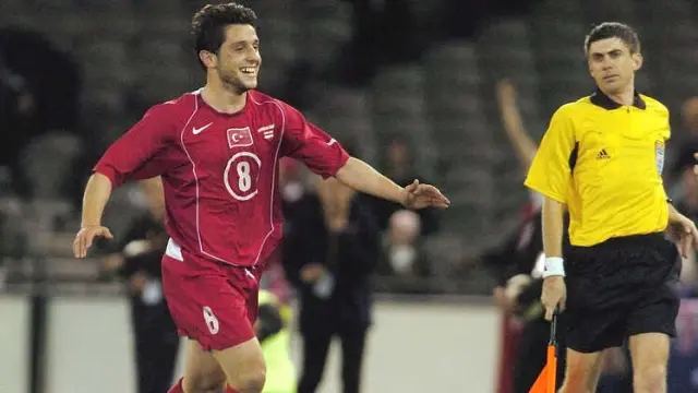 Türkiye'ye Futbolda En Büyük Başarısını Yaşatan 2002 Dünya Kupası Kadrosu Şimdi Ne Yapıyor?