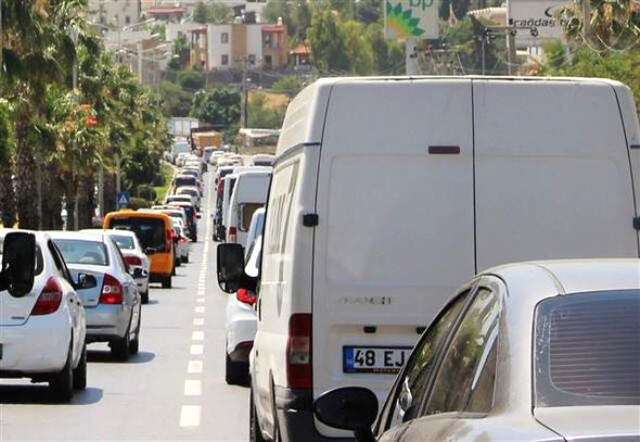 Bodrum Kırmızı Alarma Geçti, İlçede Adım Atacak Yer Kalmadı