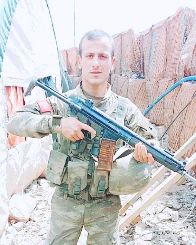 Şanlıurfa'ya Şehit Ateşi Düştü Hakkari'de Şehit Düşen Askerin Acı Haberi Ailesini Yasa Boğdu