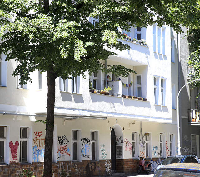 Alman Basını, Firari Darbeci Adil Öksüz'ün Berlin'deki Evde Kaldığını Doğruladı