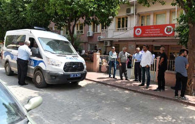 3 Çocuk Annesi, Halk Otobüsü Kapısına Eteği Sıkışıp Sürüklenerek Can Verdi