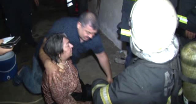 Adana'da Yeğenine Sinirlenen Kadın, Kendi Evini Ateşe Verdi!