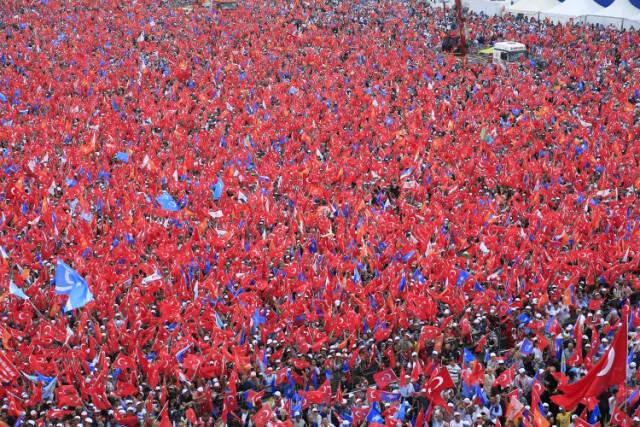 AK Parti'nin Yenikapı'daki Dev Mitingine 1 Milyon 300 Bin Kişi Katıldı