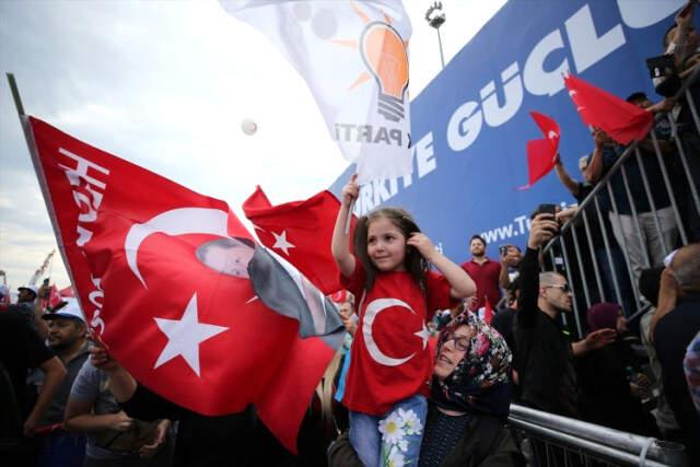 AK Parti'nin Yenikapı'daki Dev Mitingine 1 Milyon 300 Bin Kişi Katıldı