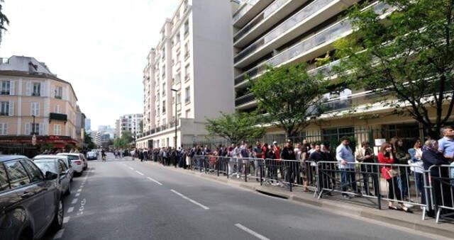 Fransa'da Yaşayan Gurbetçiler Cumhurbaşkanlığı Seçimi İçin Paris'te Sandığa Koştu