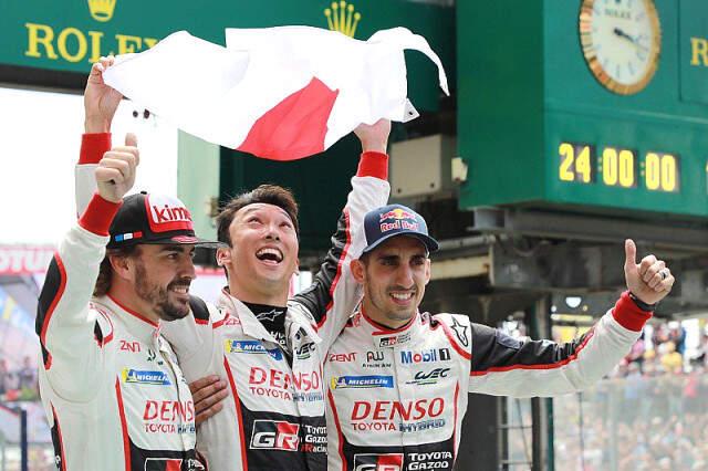 İspanyol <a class='keyword-sd' href='/pilot/' title='Pilot'>Pilot</a> Alonso, Le Mans'da Zafere Ulaştı