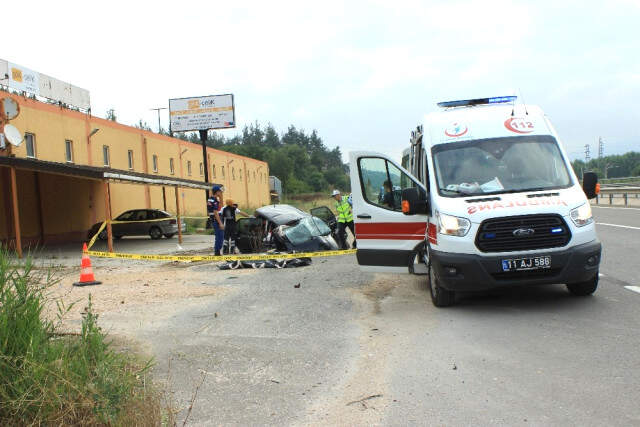 Direksiyon Hakimiyetini Kaybeden Kadın Sulama Kanalına Uçtu: 1'i Bebek 3 Kişi Öldü