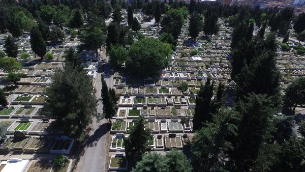 İstanbul'da 2,5 Yıl Sonra Mezar Yeri Kalmayacak