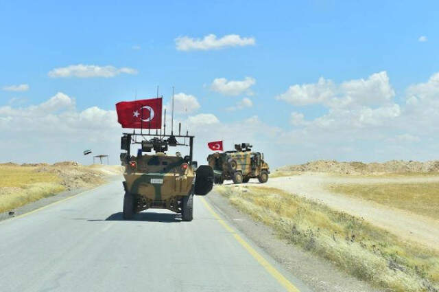 Pentagon'dan Münbiç Açıklaması: Koordineli Ancak Bağımsız Şekilde Devriye Nöbetlerine Başladık Pentagon'dan Münbiç Açıklaması: Koordineli Ancak Bağımsız Şekilde Devriye Nöbetlerine Başladık